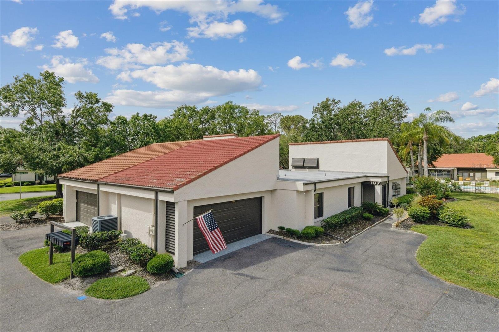 Image 5 of 24 For 107 Seville Court N