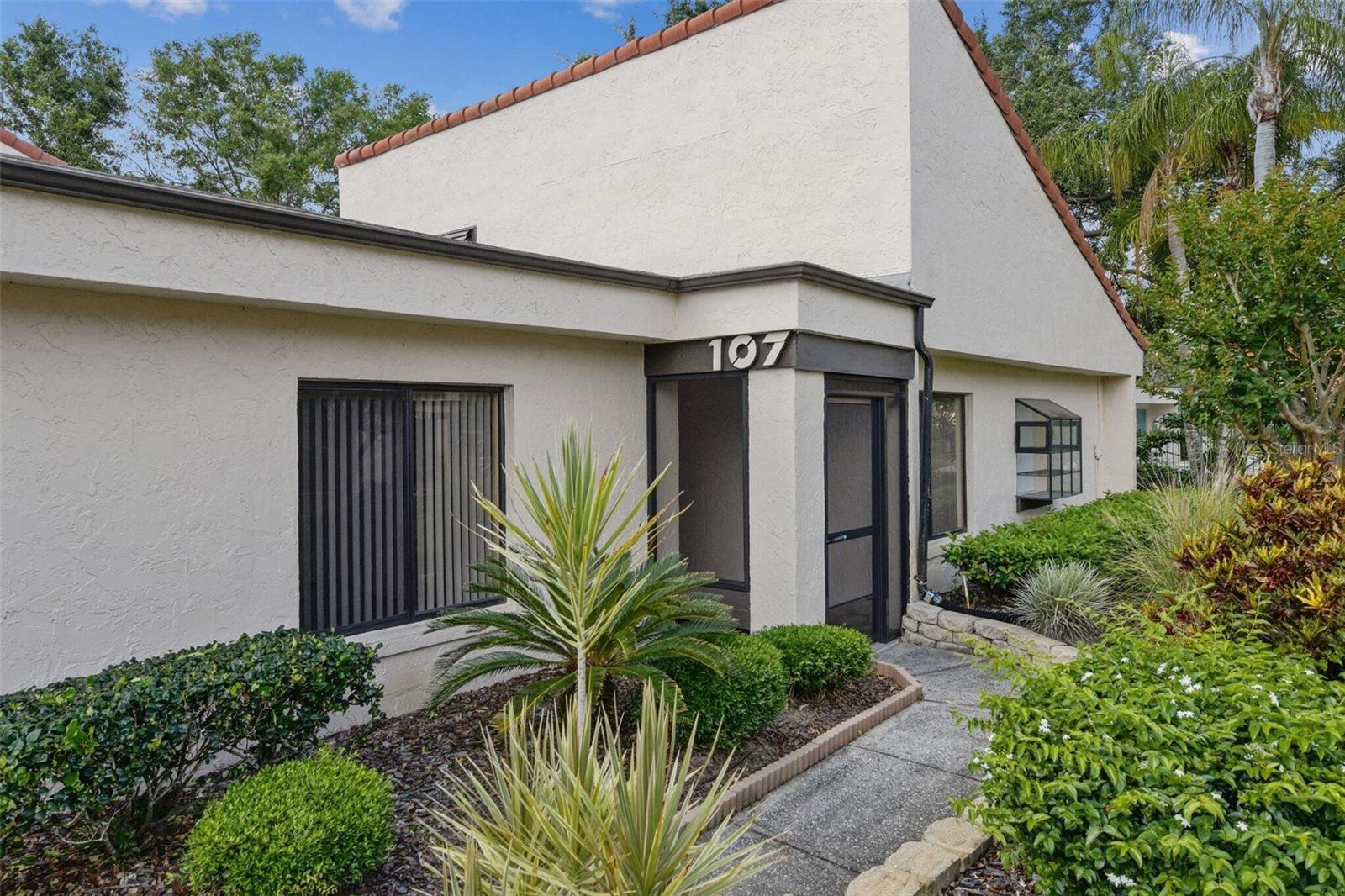 Image 6 of 24 For 107 Seville Court N