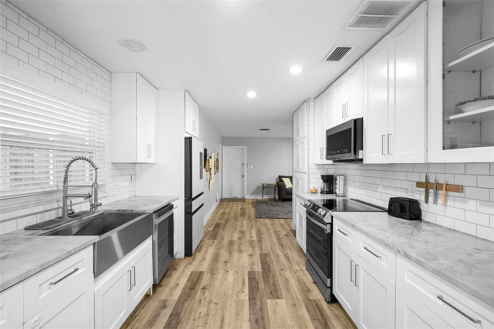 Image 10 of 51 For 412 Pinar Drive