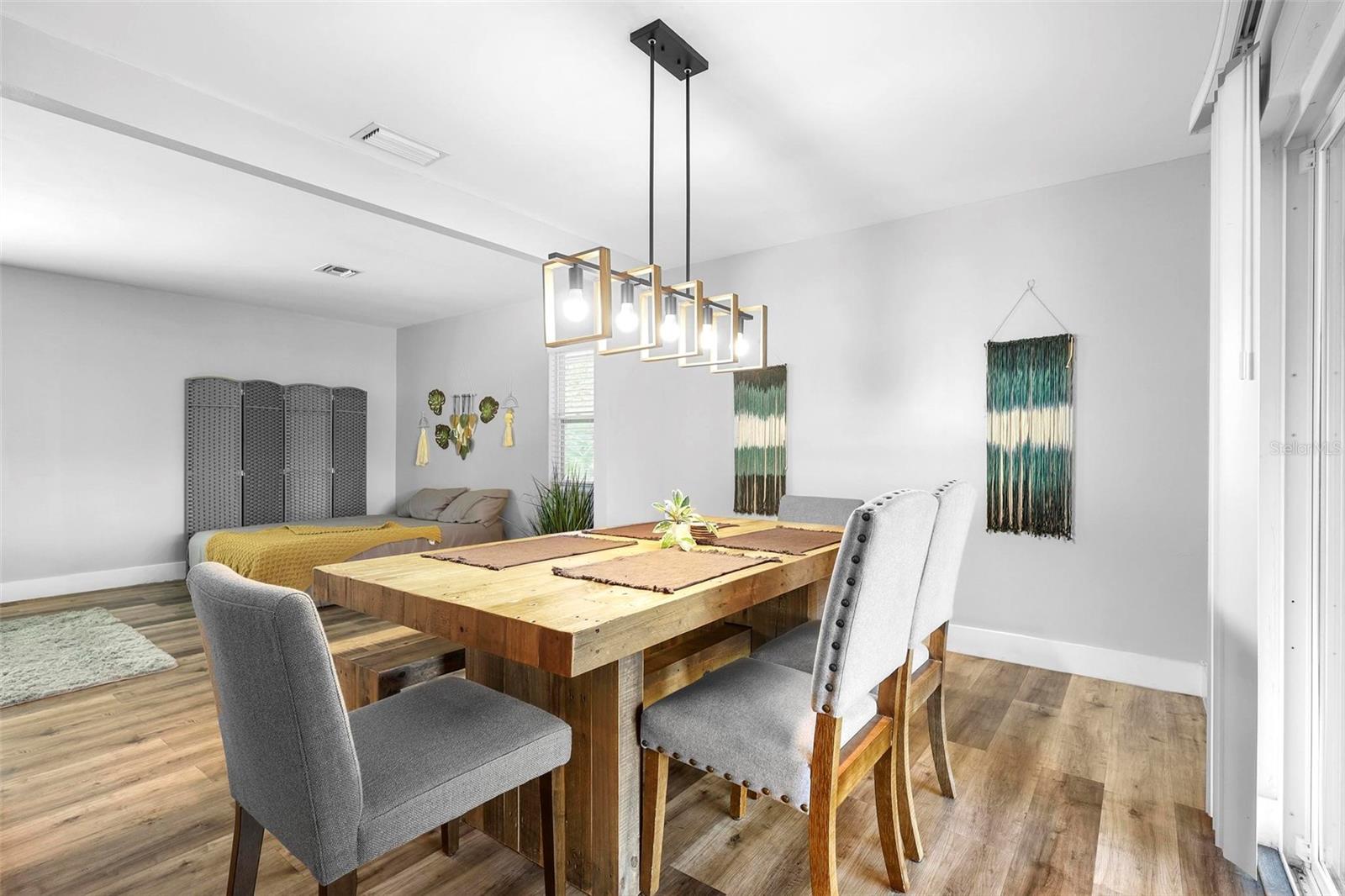 Image 13 of 51 For 412 Pinar Drive