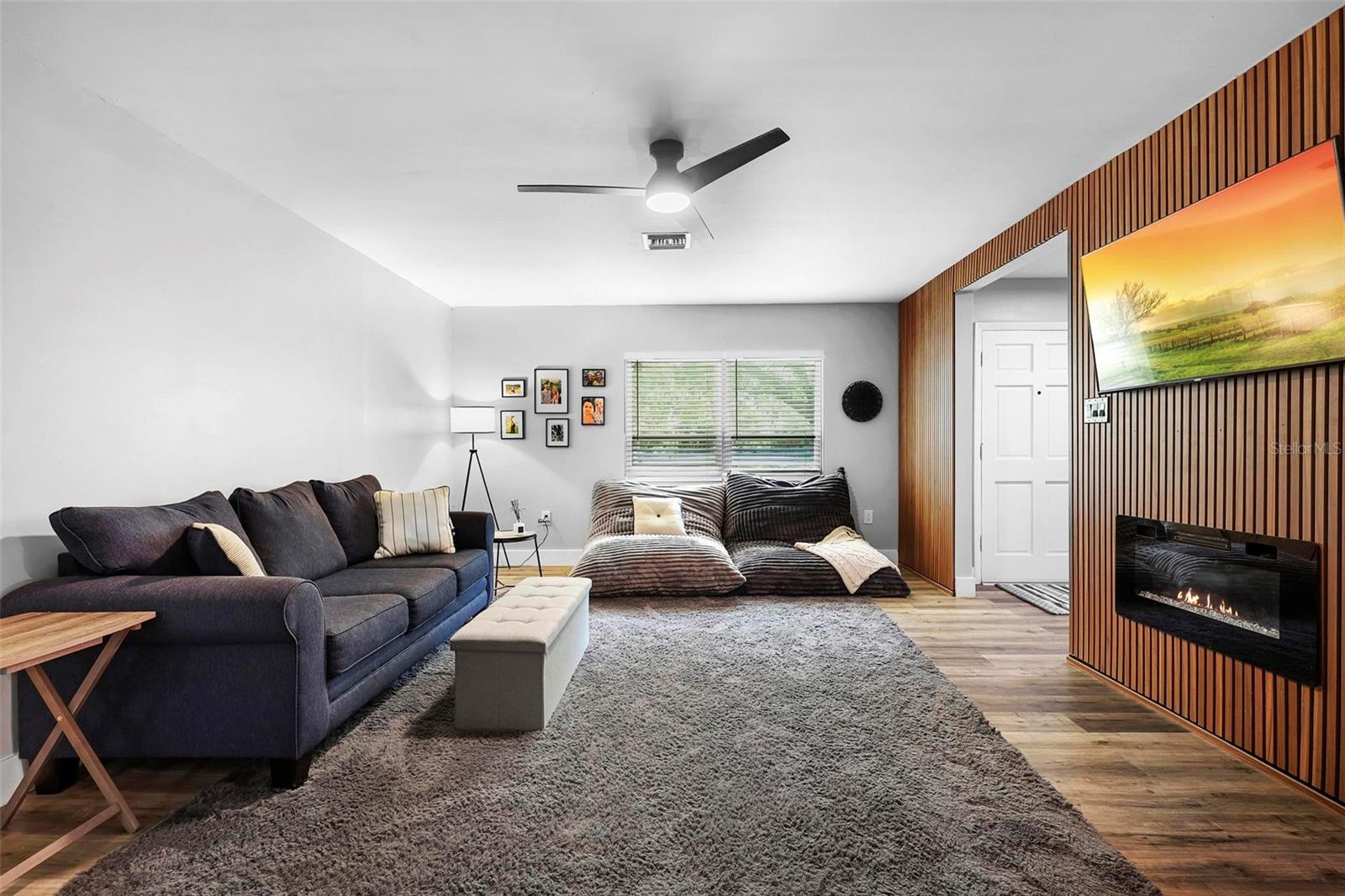 Image 3 of 51 For 412 Pinar Drive