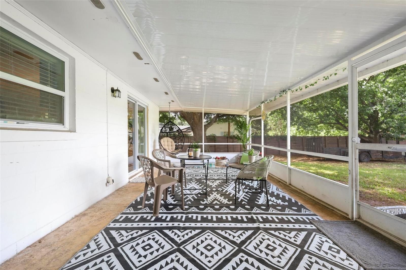 Image 34 of 51 For 412 Pinar Drive