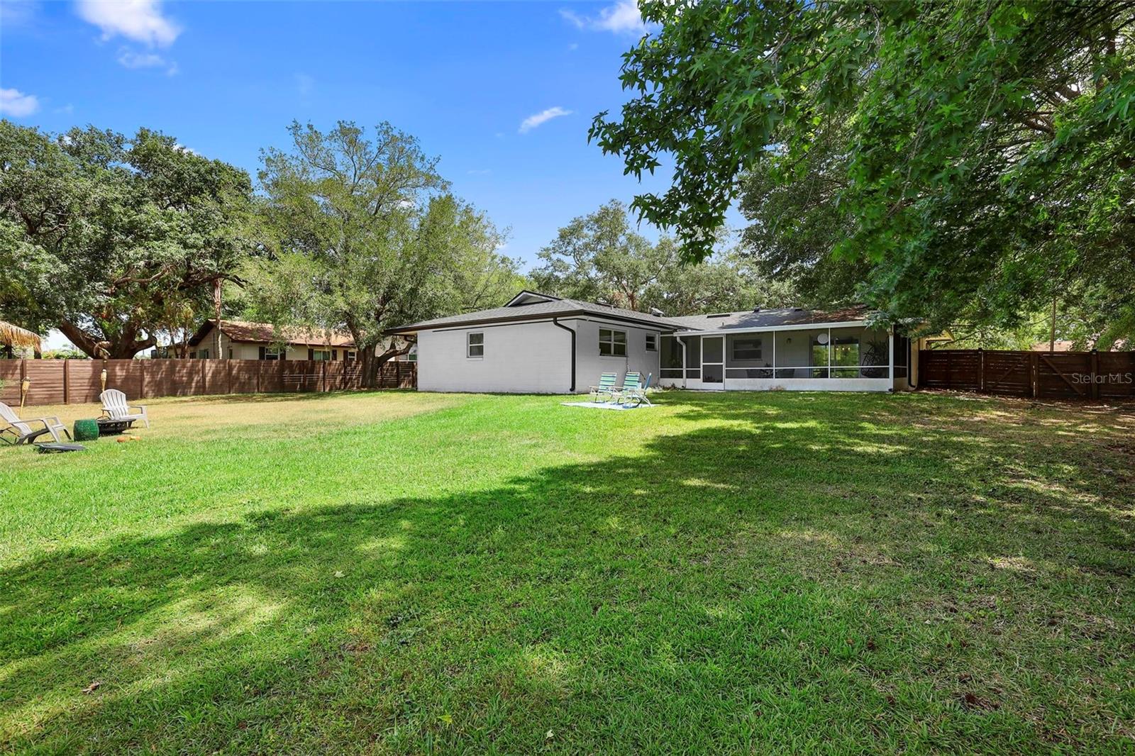 Image 36 of 51 For 412 Pinar Drive