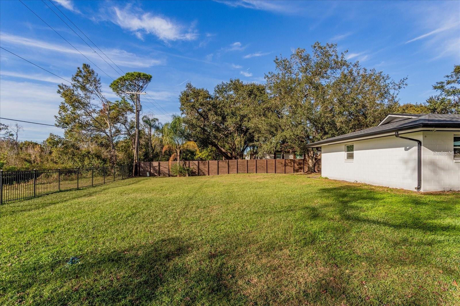 Image 38 of 51 For 412 Pinar Drive