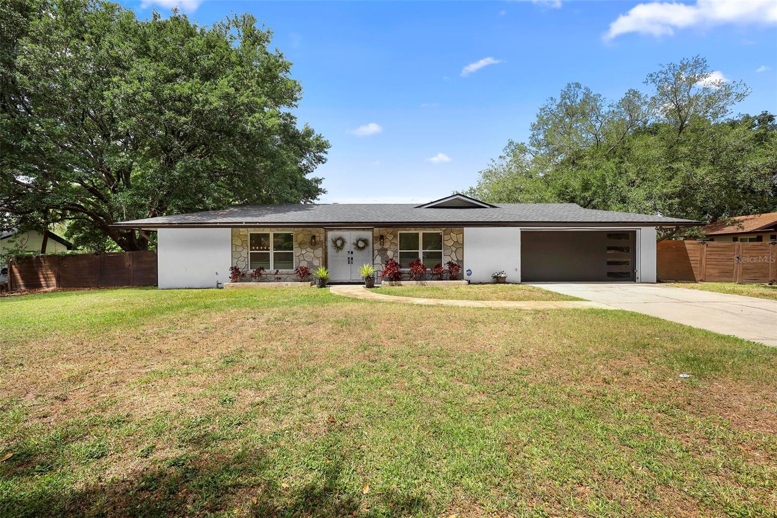 Image 39 of 51 For 412 Pinar Drive