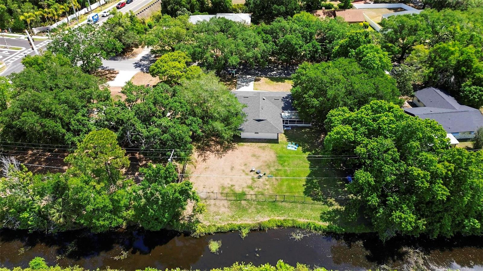 Image 42 of 51 For 412 Pinar Drive