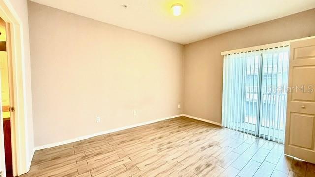 Image 11 of 21 For 2604 Grand Central Parkway 10