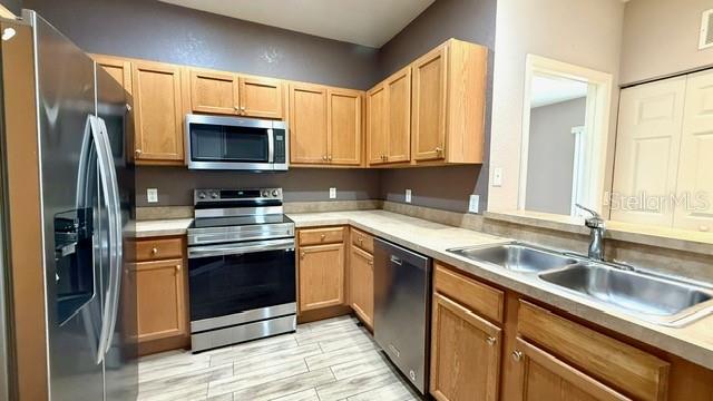 Image 3 of 21 For 2604 Grand Central Parkway 10