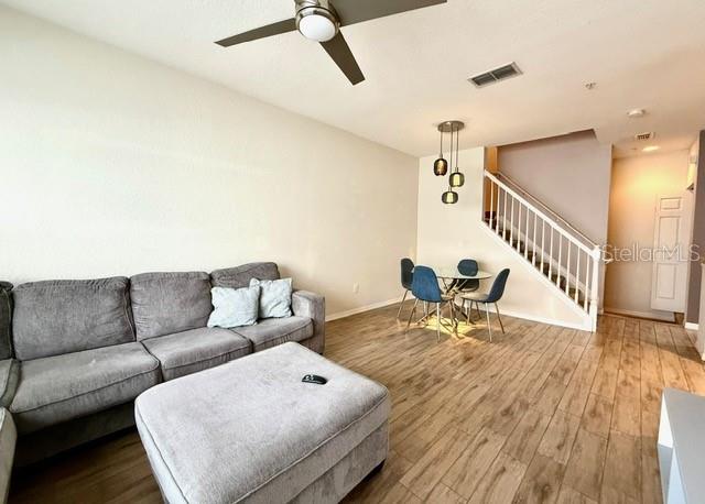 Image 7 of 21 For 2604 Grand Central Parkway 10