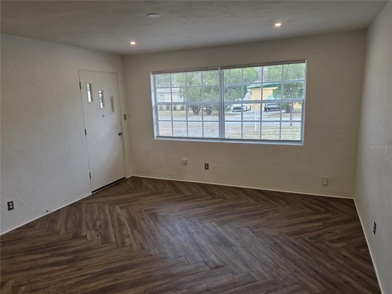 Image 4 of 11 For 432 Sauls Street
