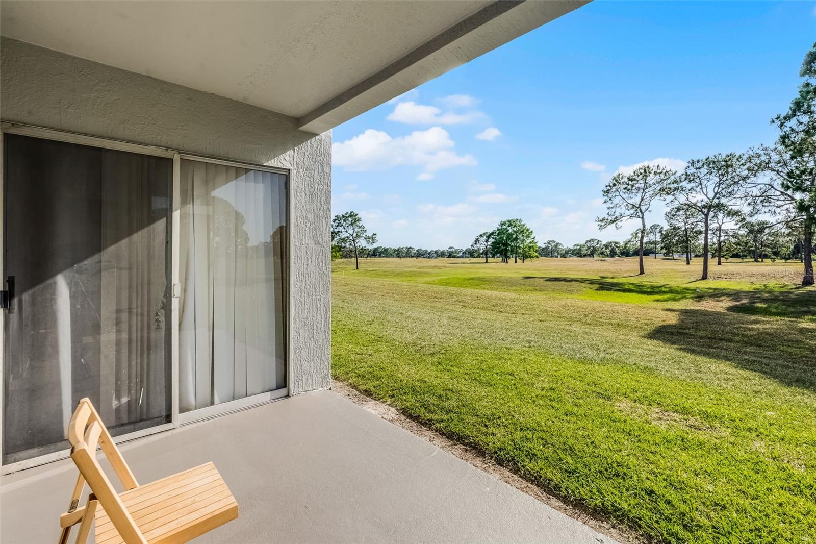 Image 12 of 28 For 13839 Fairway Island Drive 1116
