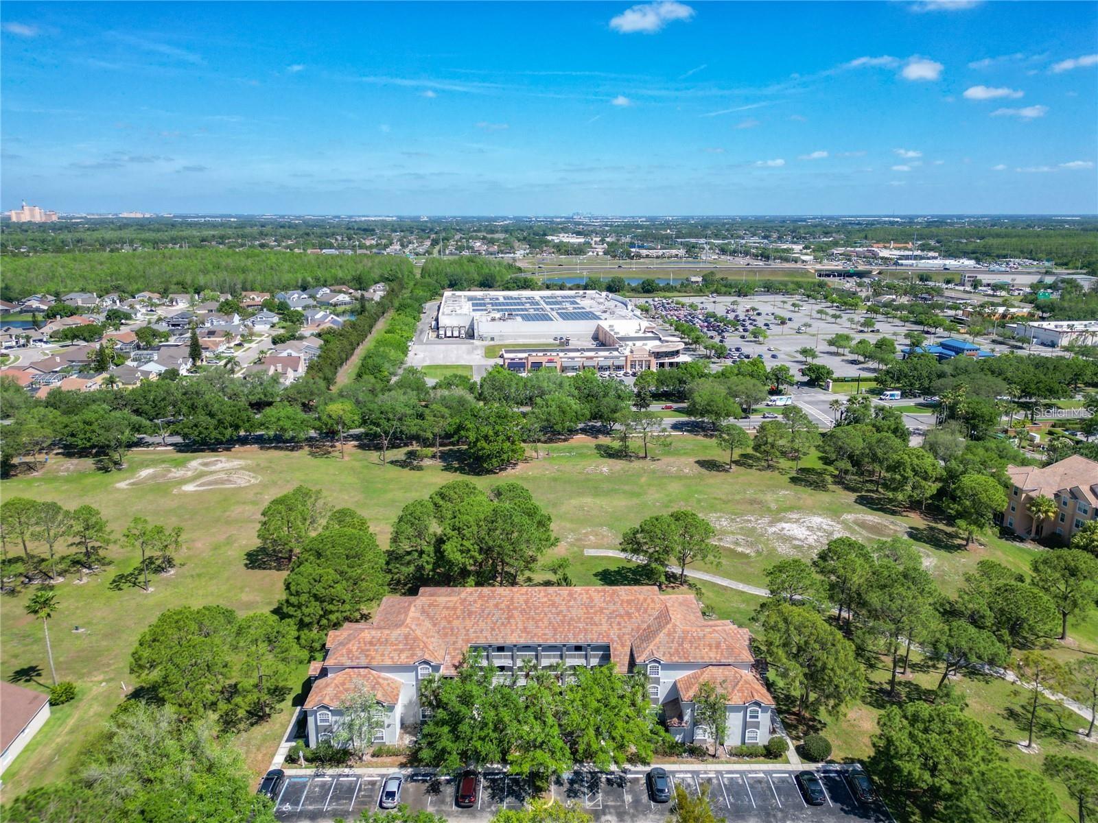 Image 25 of 28 For 13839 Fairway Island Drive 1116