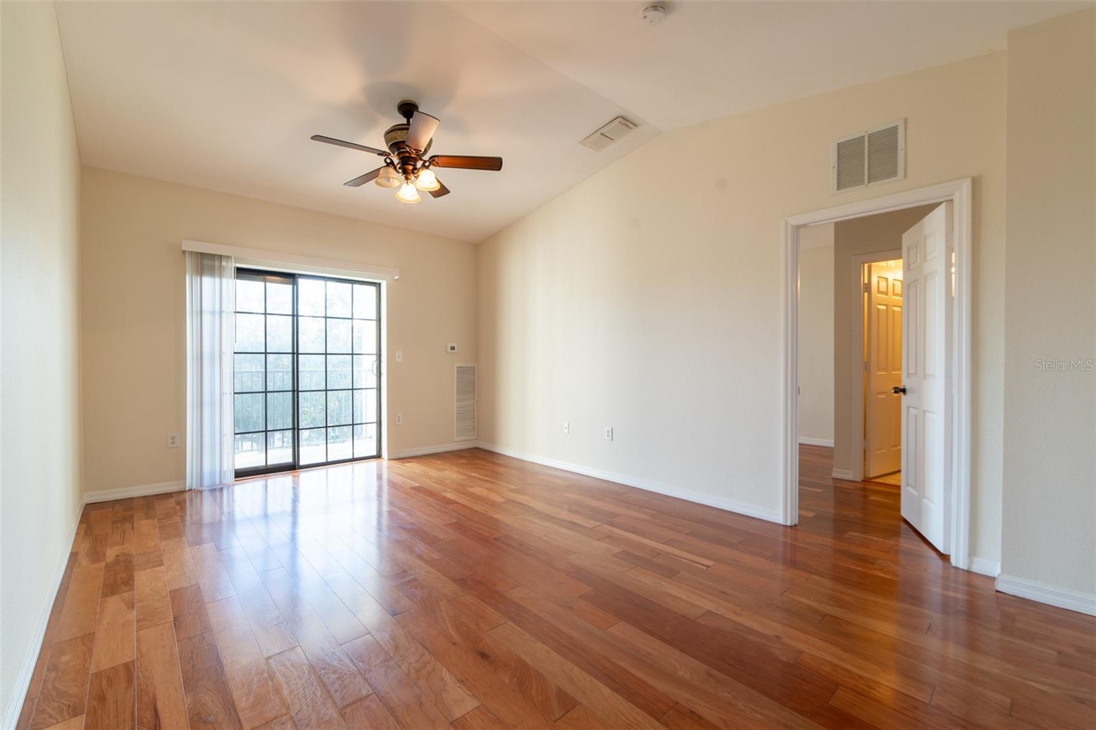Image 11 of 39 For 5550 Michigan Street 3309