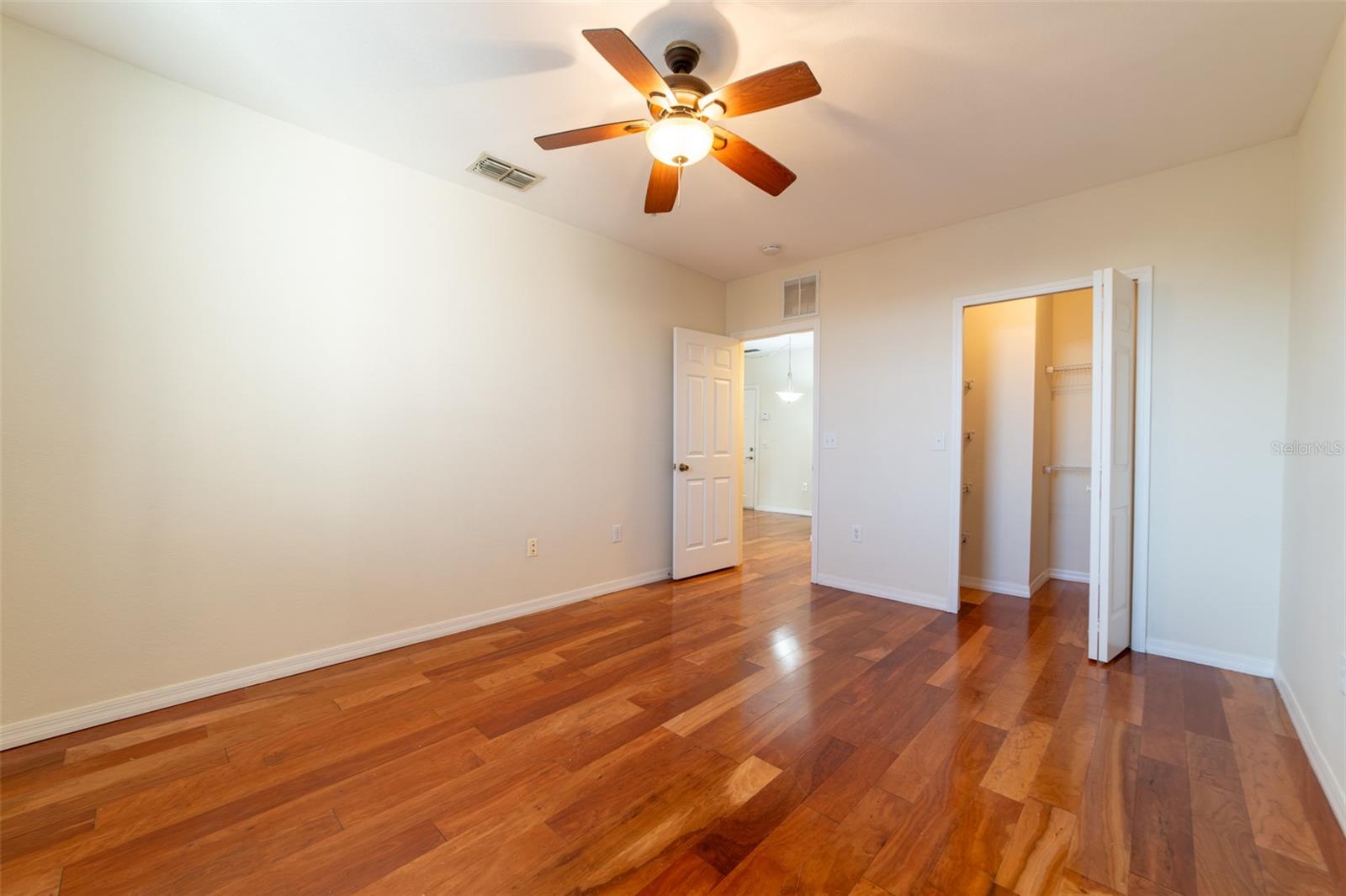 Image 19 of 39 For 5550 Michigan Street 3309