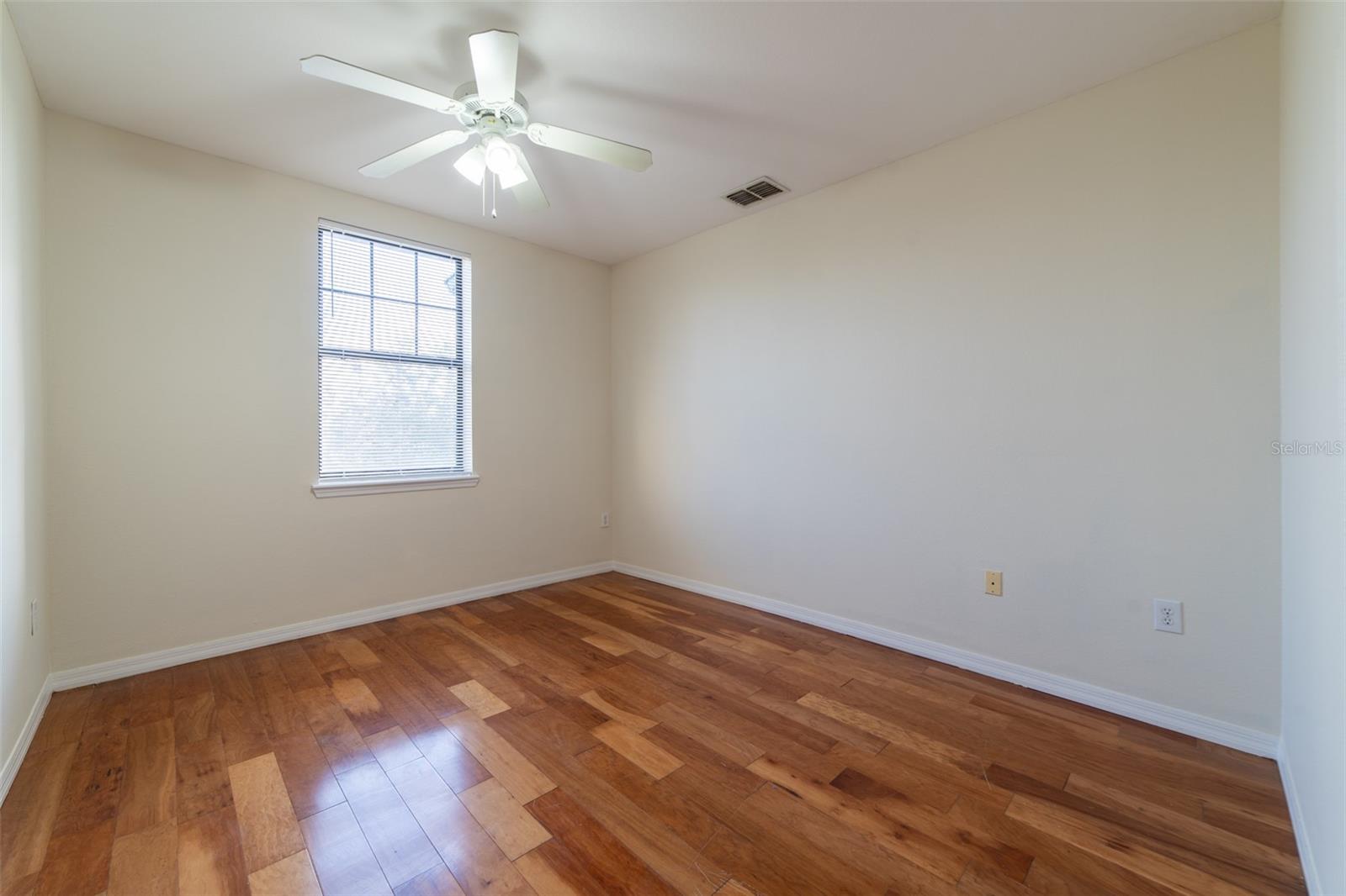 Image 20 of 39 For 5550 Michigan Street 3309