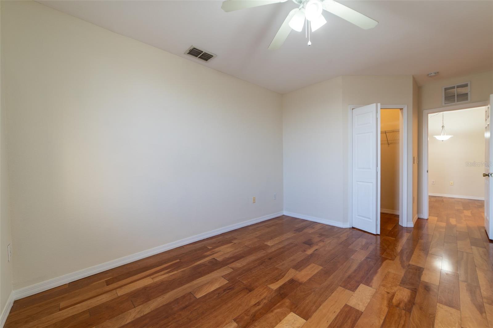 Image 21 of 39 For 5550 Michigan Street 3309