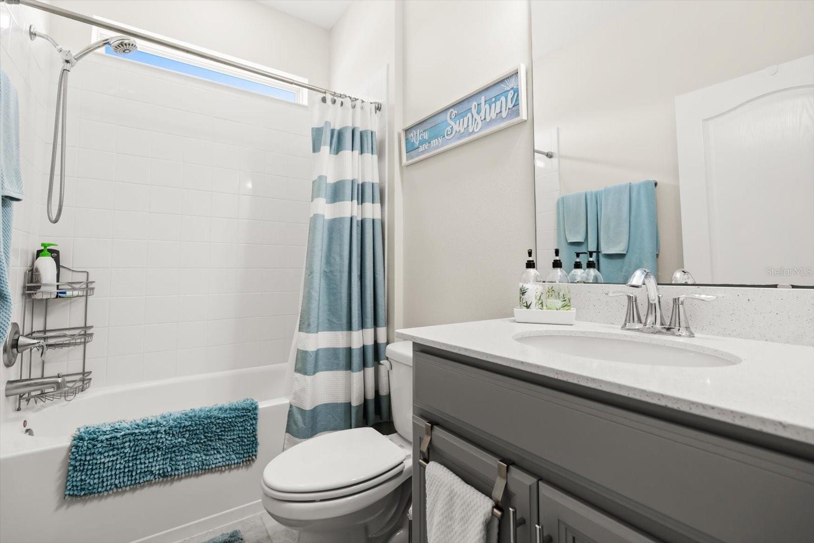 Image 20 of 43 For 889 Boxelder Avenue
