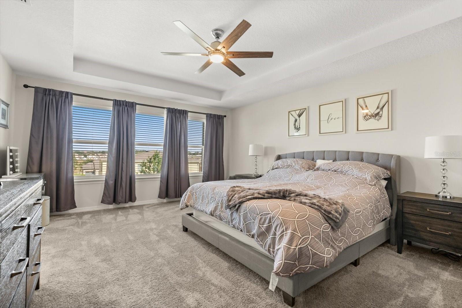 Image 25 of 43 For 889 Boxelder Avenue