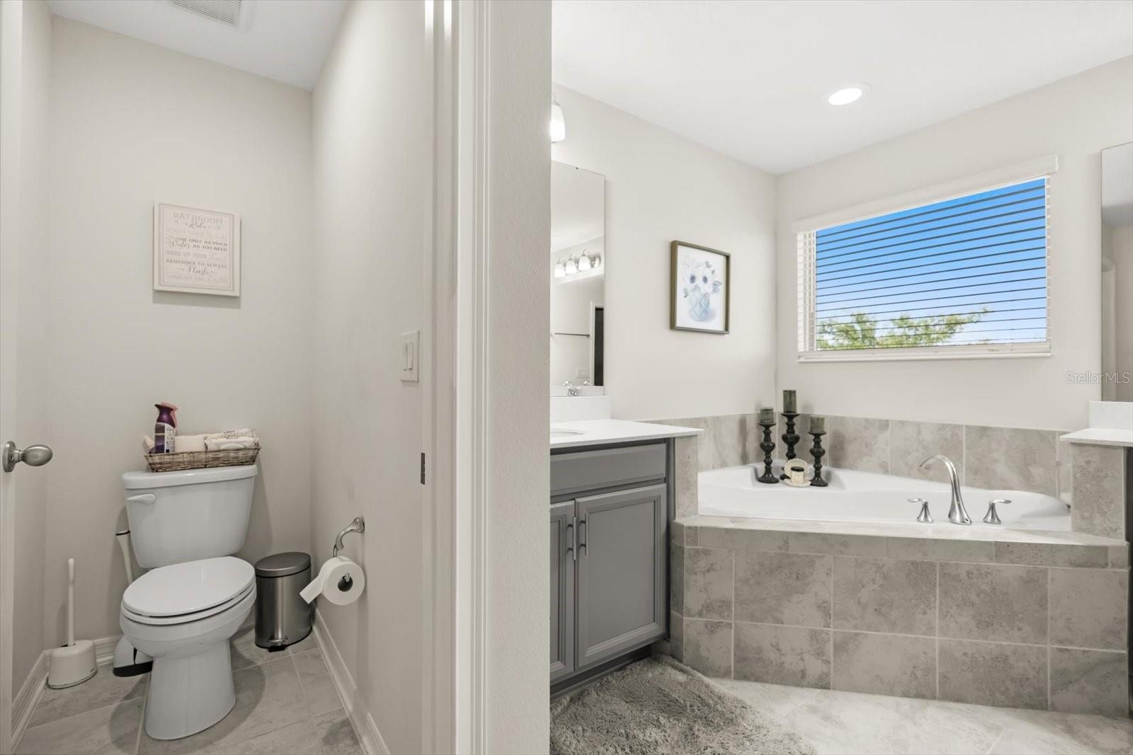 Image 30 of 43 For 889 Boxelder Avenue