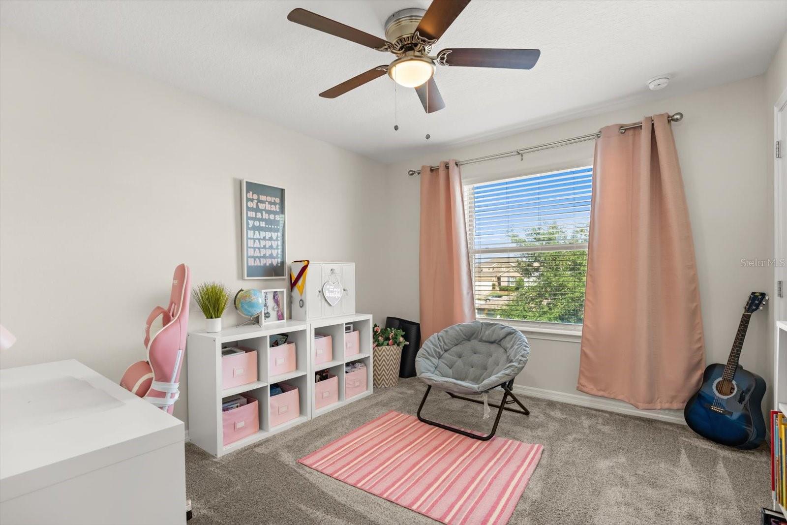 Image 34 of 43 For 889 Boxelder Avenue