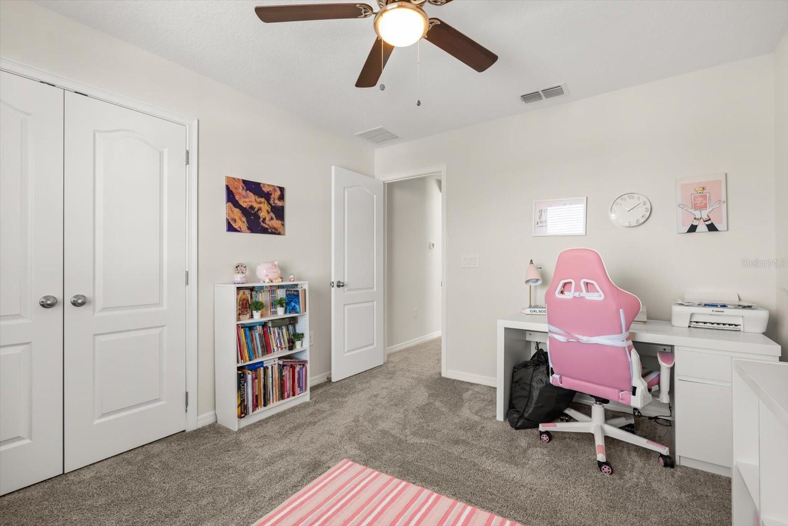 Image 35 of 43 For 889 Boxelder Avenue