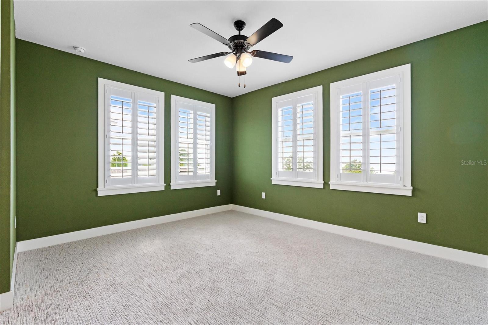 Image 40 of 72 For 907 Celadon Street
