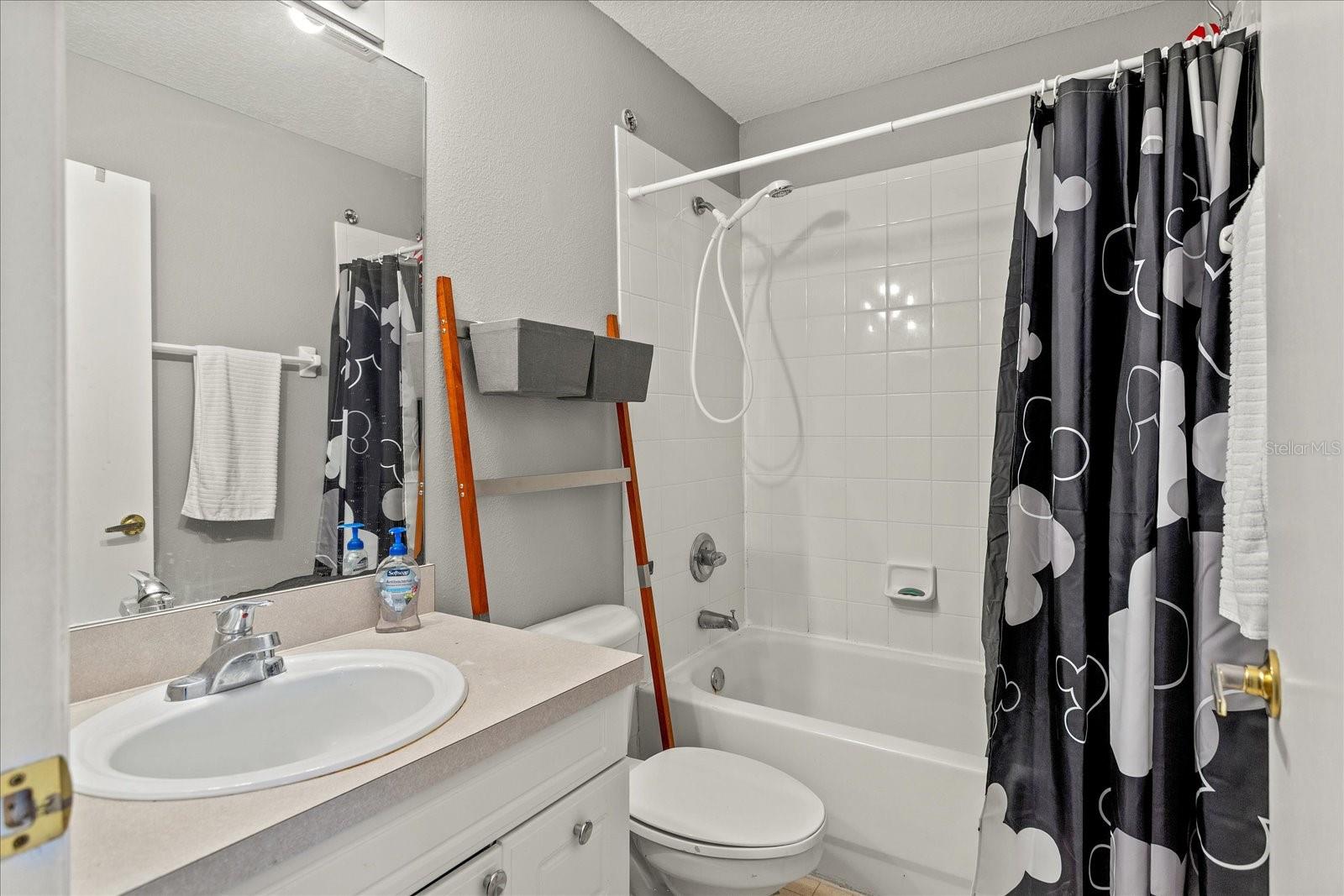 Image 19 of 33 For 135 Orchid Drive