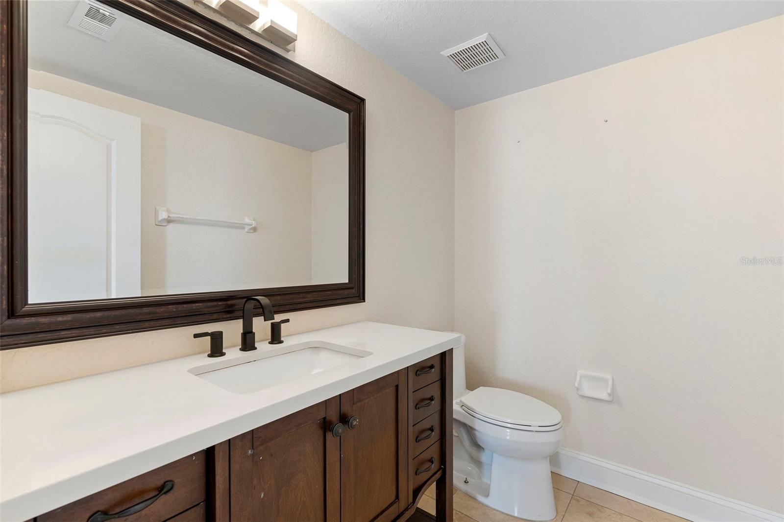 Image 19 of 41 For 3904 Woodsfield Court