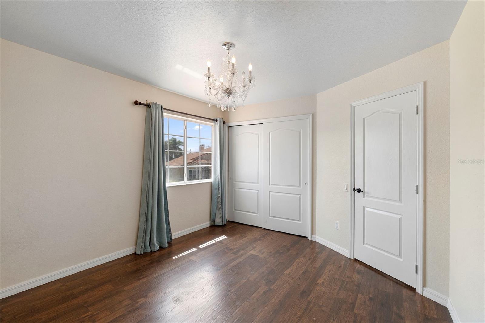 Image 20 of 41 For 3904 Woodsfield Court