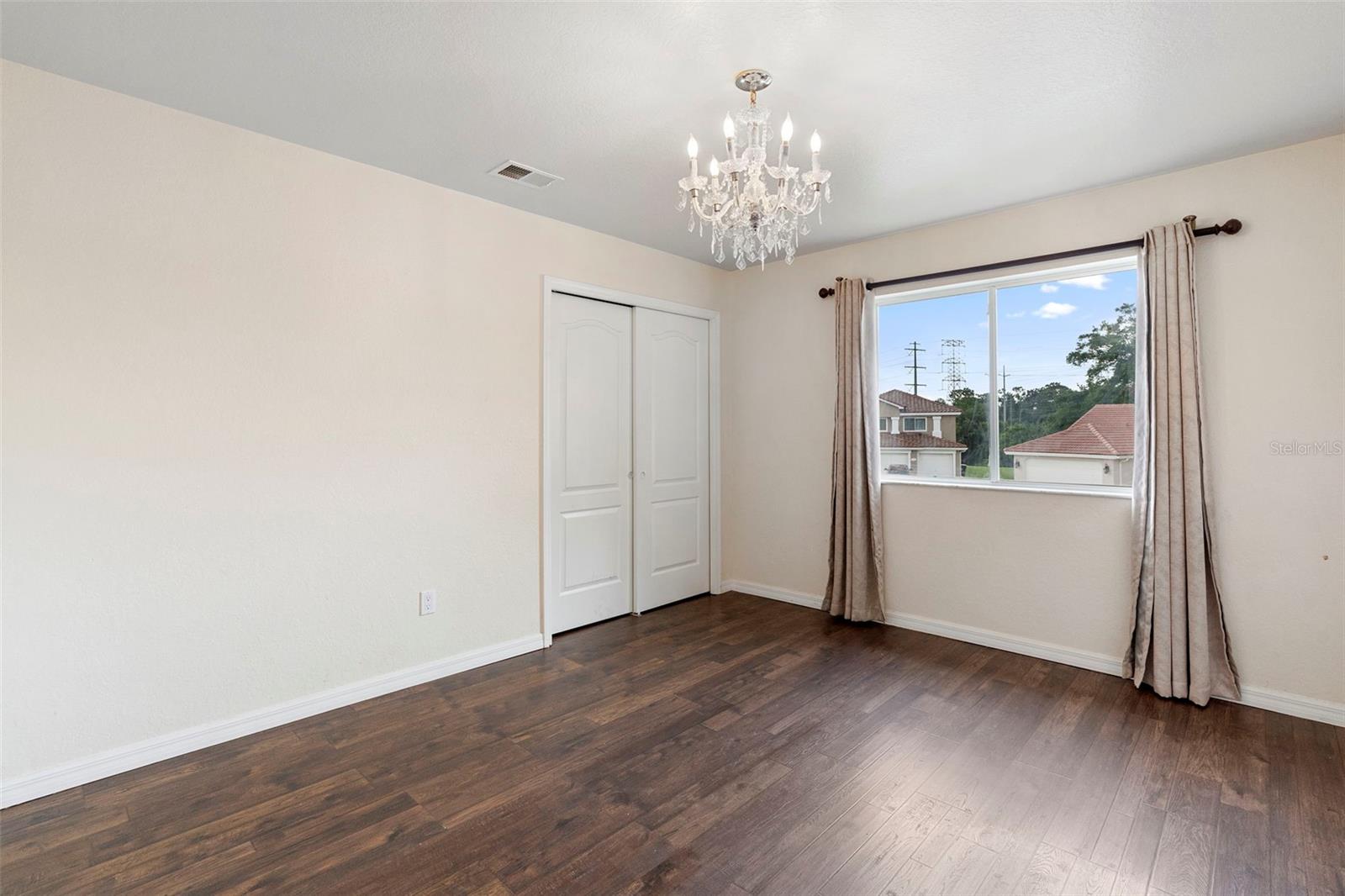 Image 23 of 41 For 3904 Woodsfield Court
