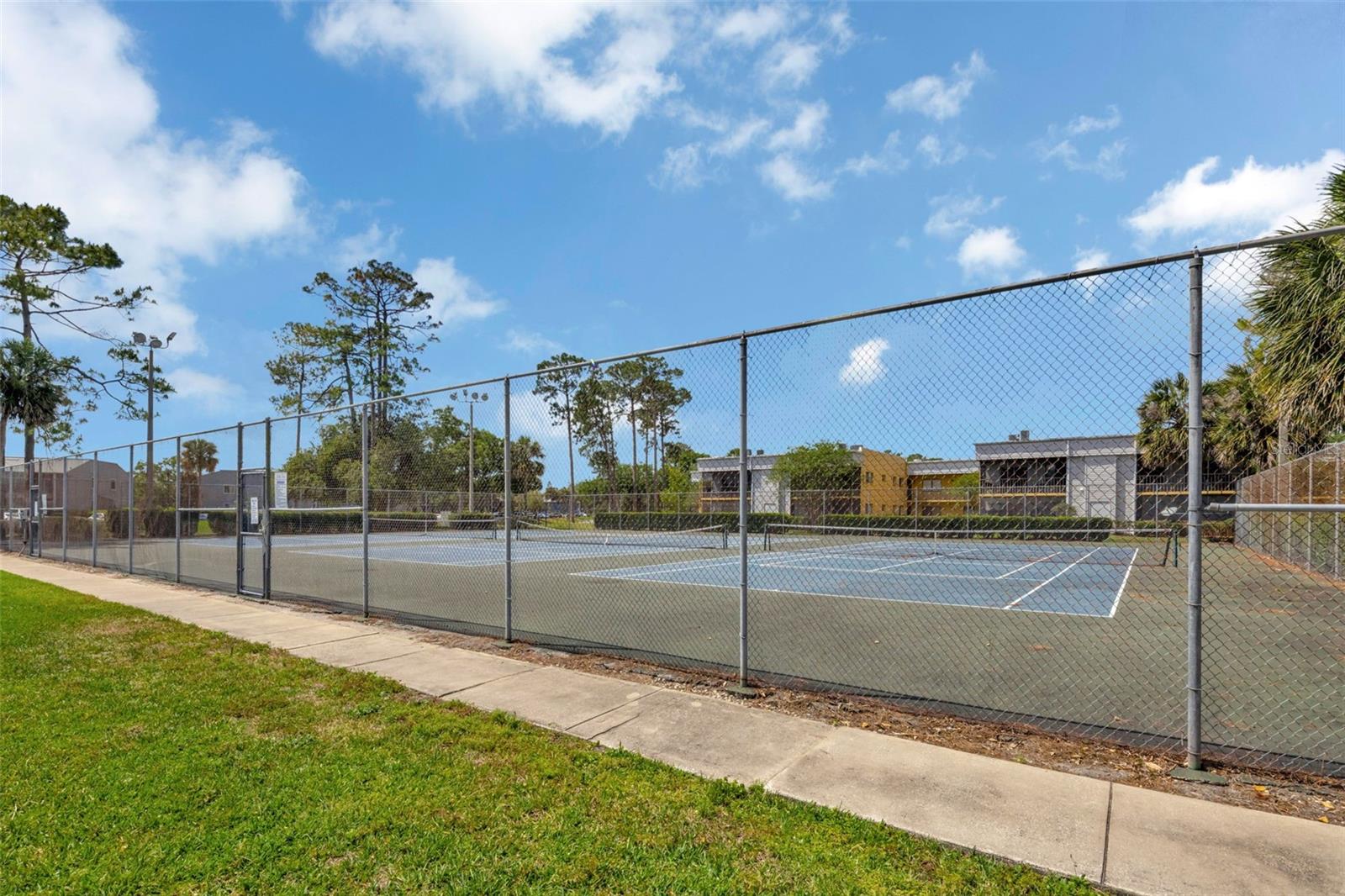 Image 22 of 24 For 2956 Oak Park Way B
