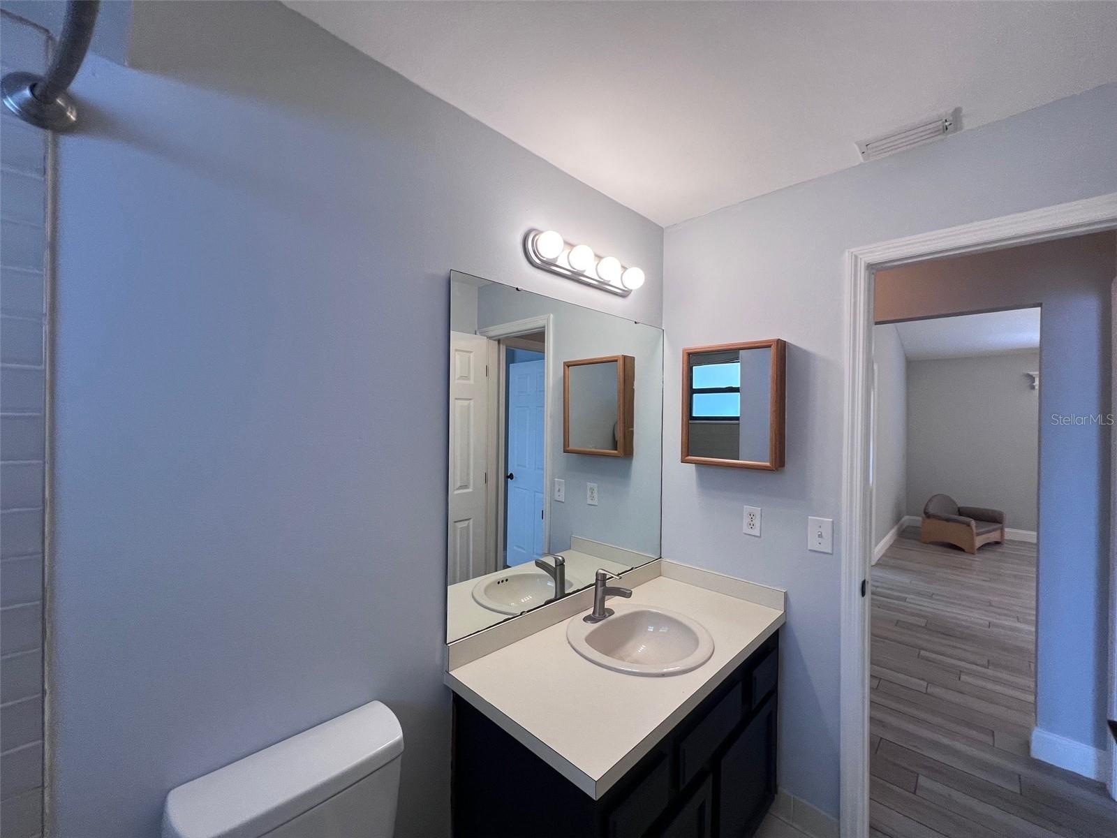 Image 24 of 30 For 10027 Creekwater Boulevard