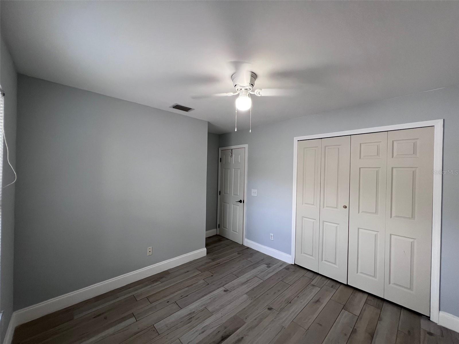 Image 26 of 30 For 10027 Creekwater Boulevard