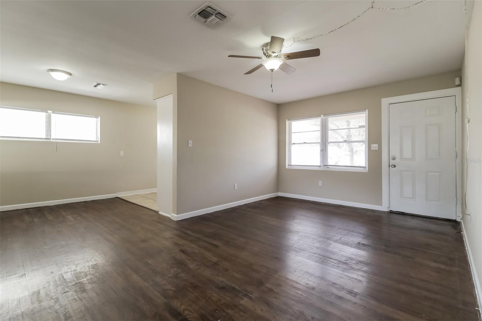 Image 3 of 15 For 4111 Robbins Avenue