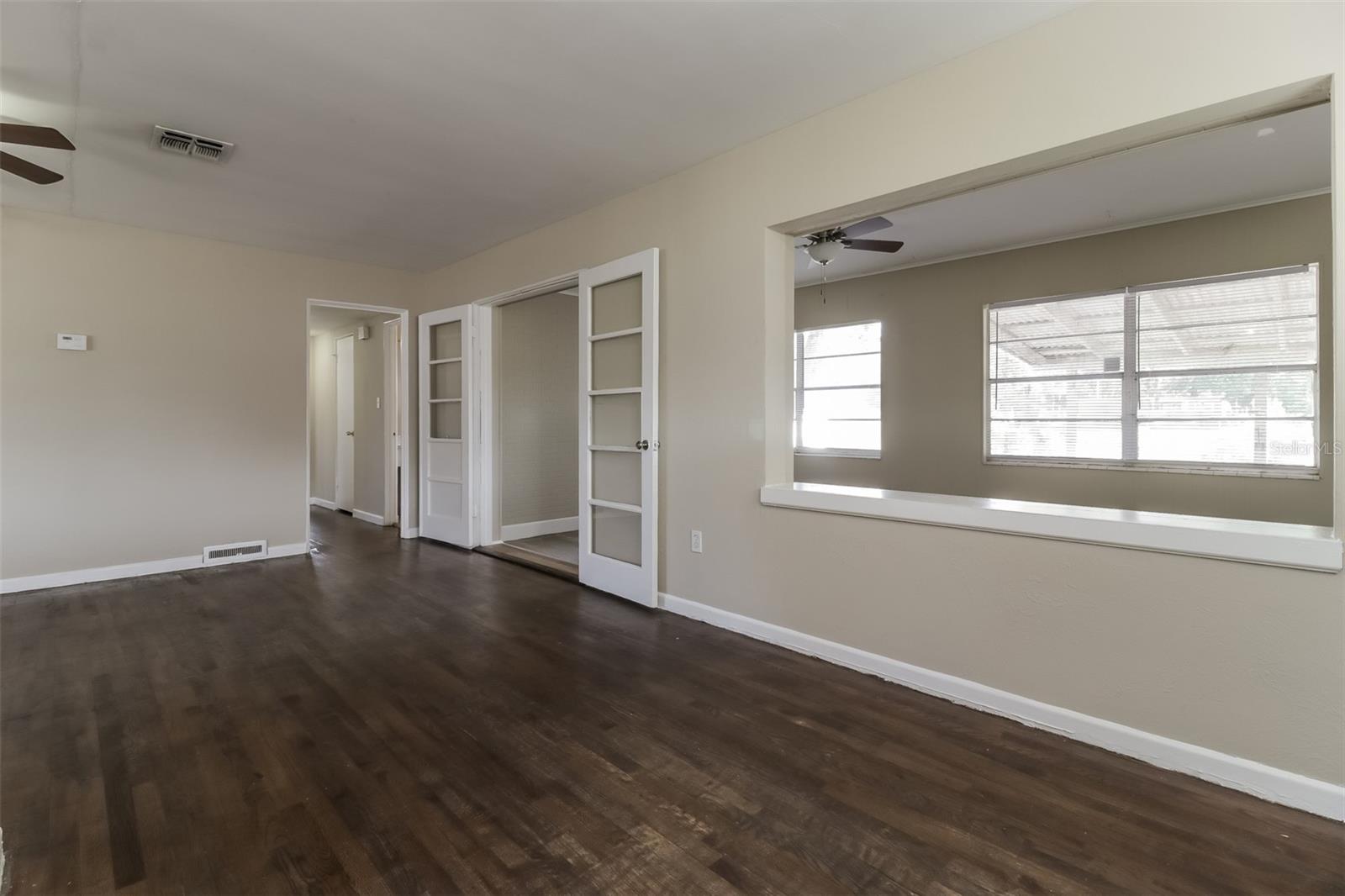 Image 4 of 15 For 4111 Robbins Avenue