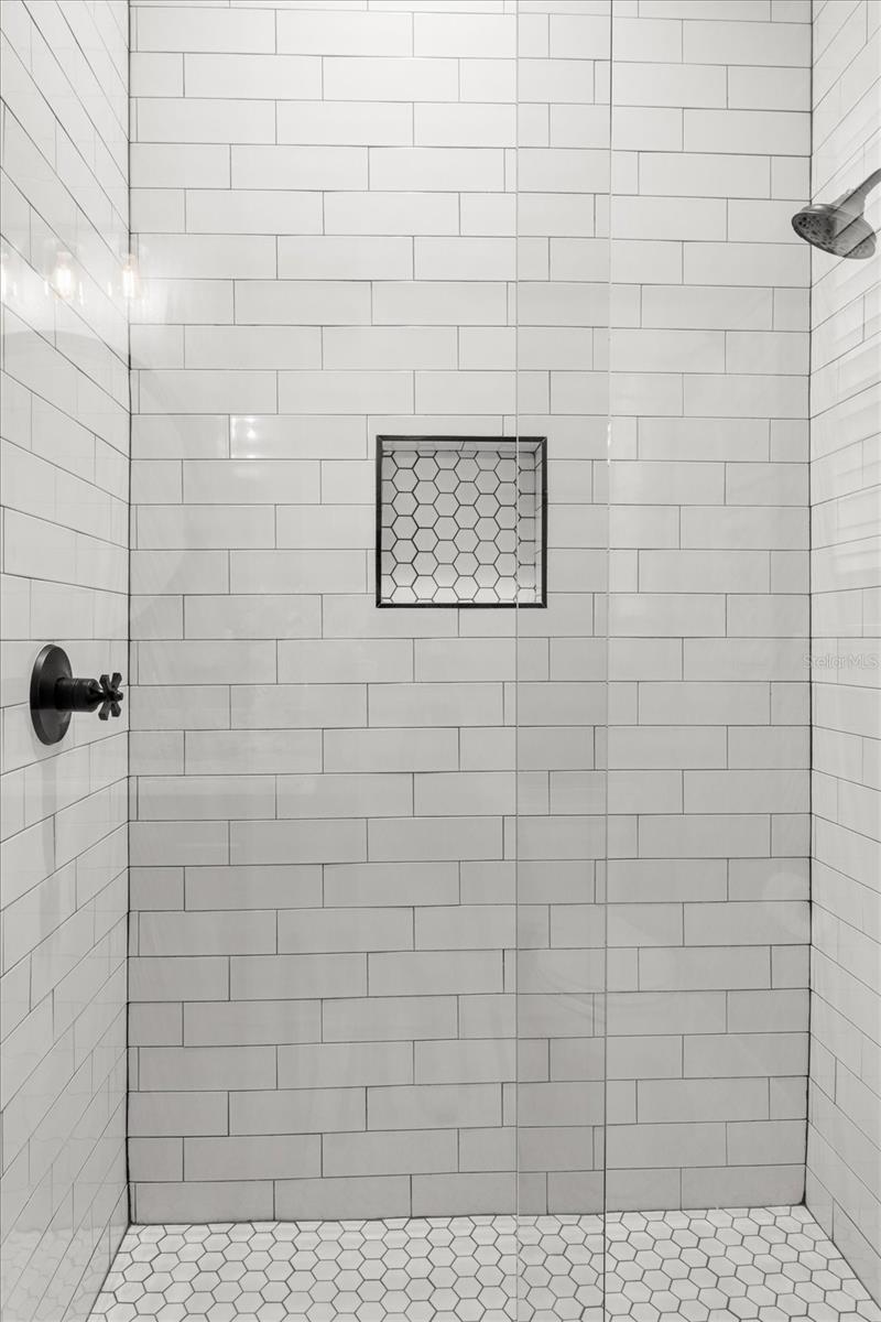 Image 21 of 42 For 8717 156th Street