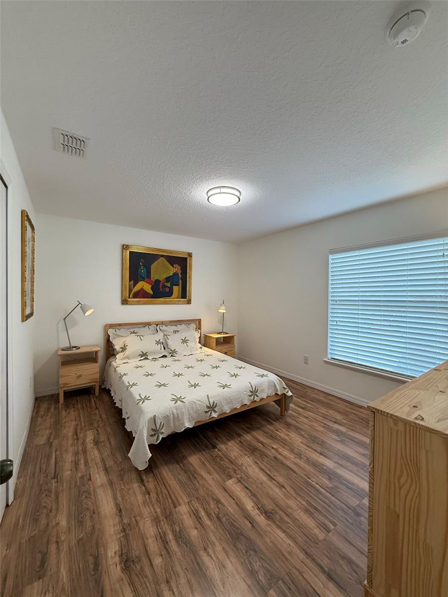 Image 32 of 39 For 4920 Lake Cove Boulevard