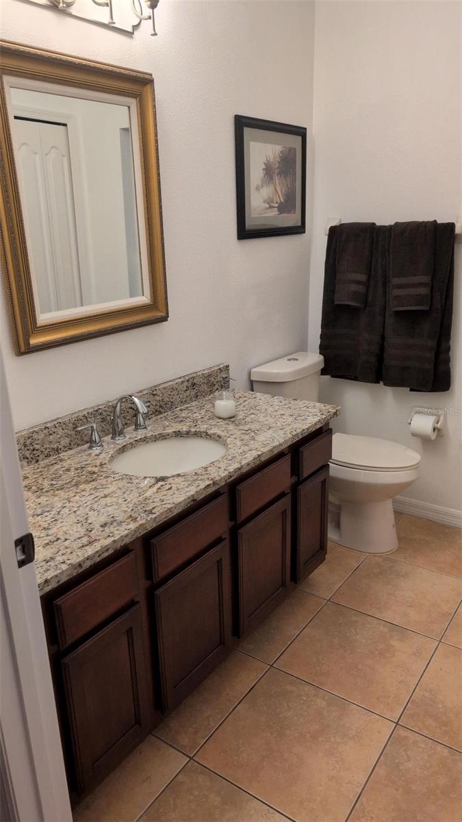 Image 9 of 25 For 4920 Lake Cove Boulevard