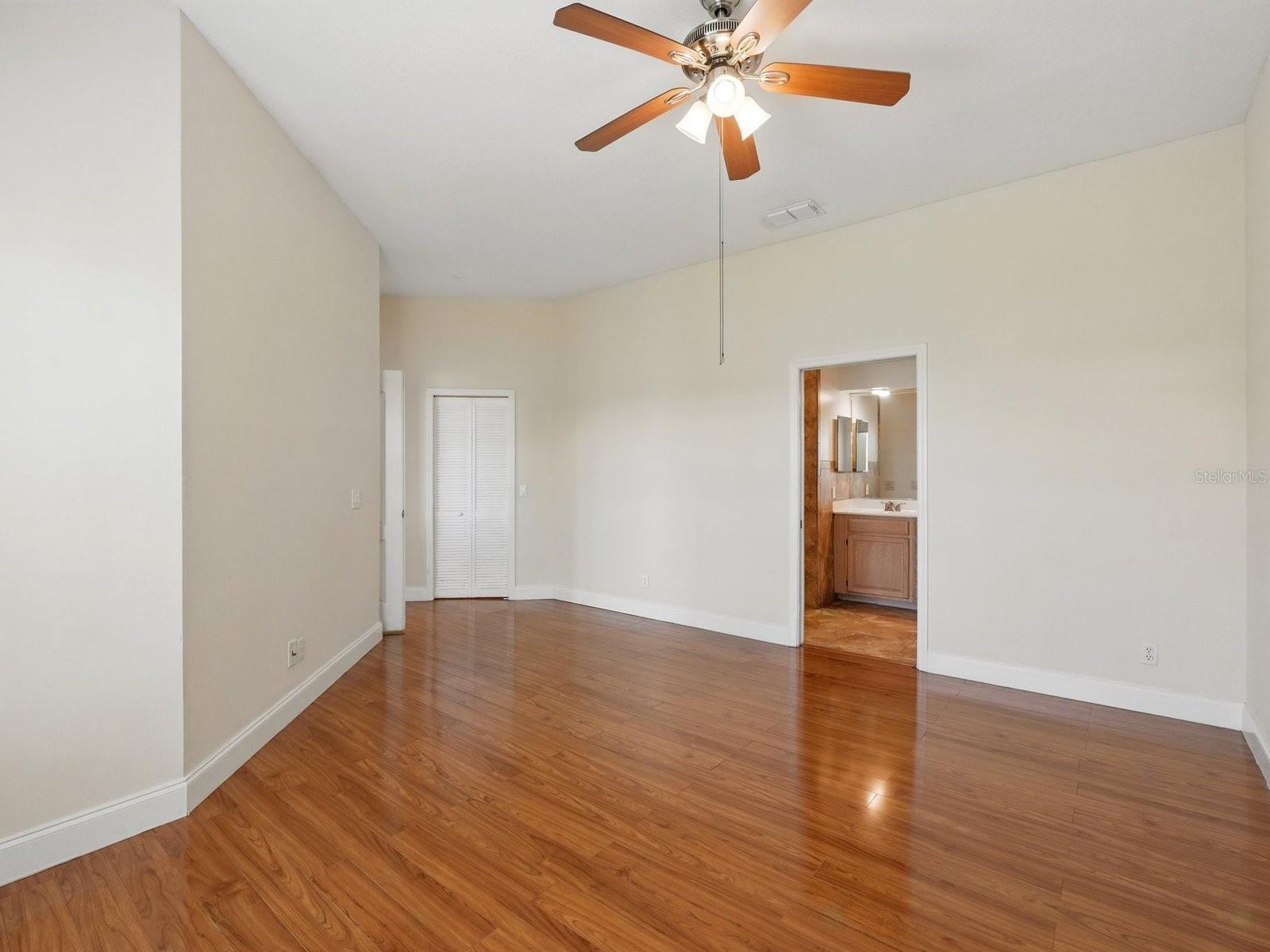 Image 29 of 41 For 7021 Della Drive 51