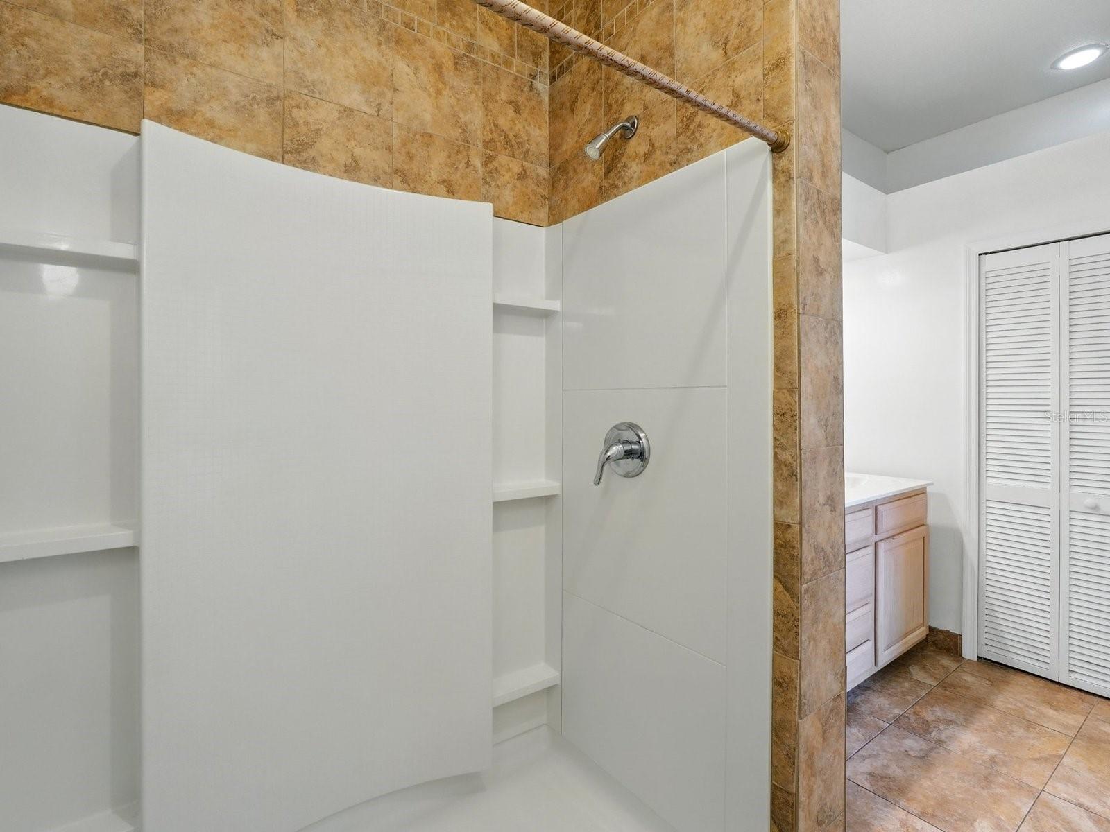 Image 37 of 41 For 7021 Della Drive 51