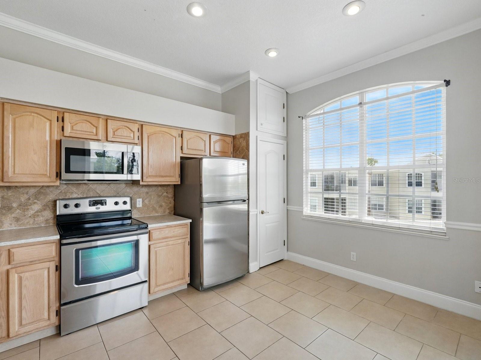 Image 39 of 41 For 7021 Della Drive 51
