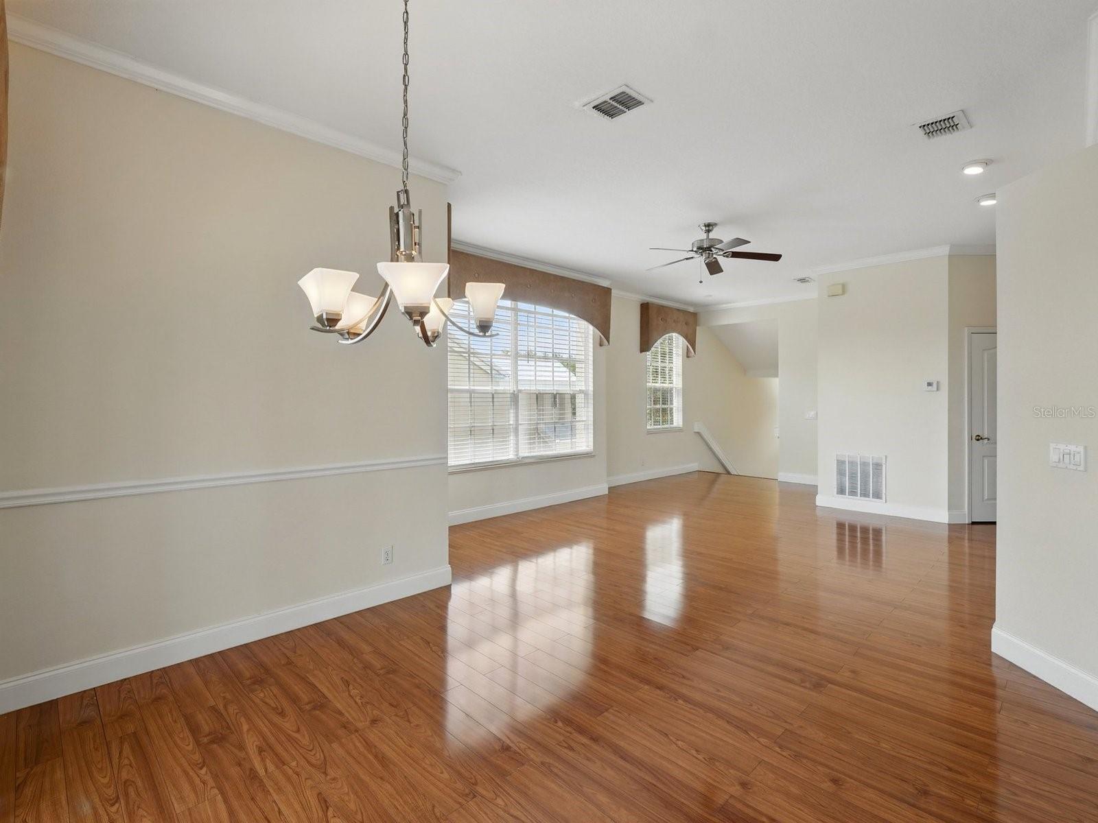 Image 6 of 41 For 7021 Della Drive 51