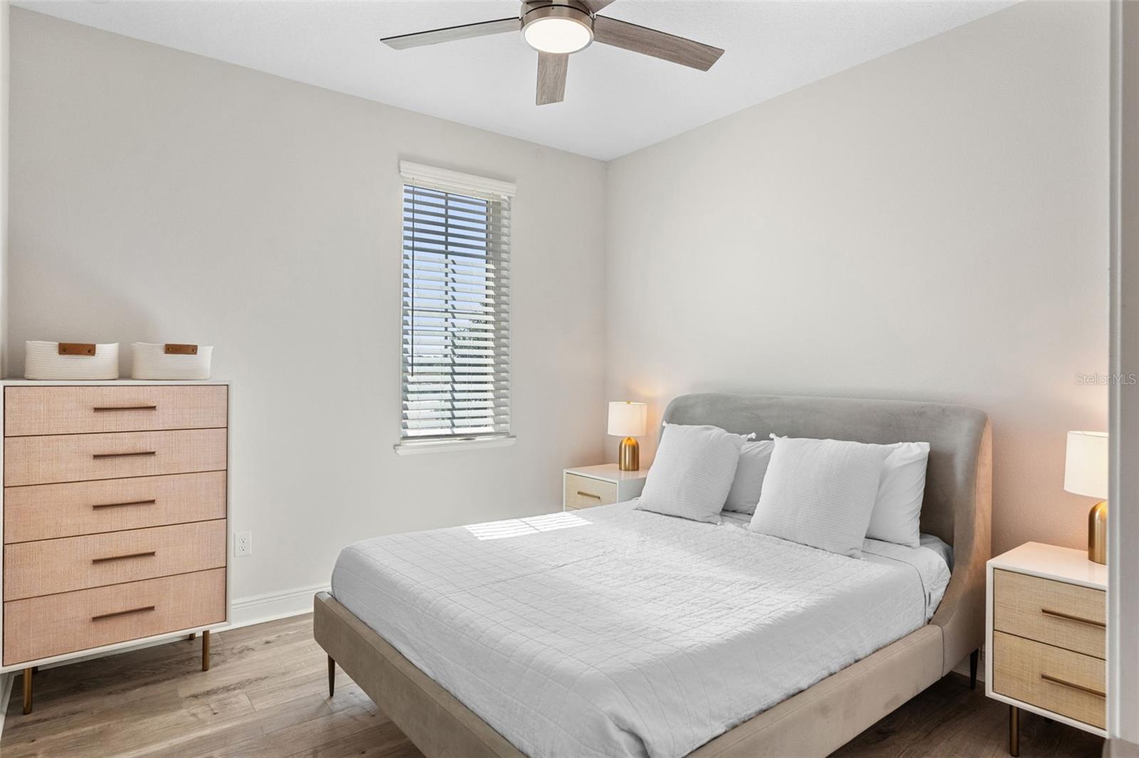 Image 14 of 31 For 8848 Bismarck Palm Drive
