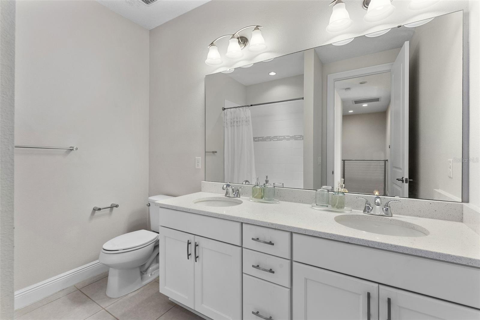 Image 15 of 31 For 8848 Bismarck Palm Drive