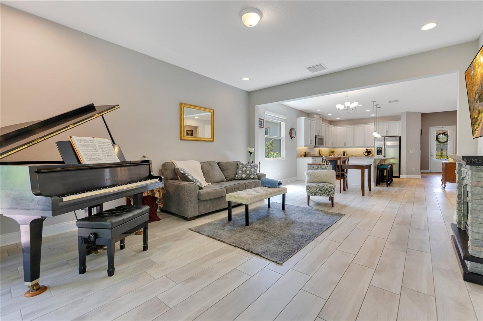 Image 12 of 44 For 2127 Bay Line Road