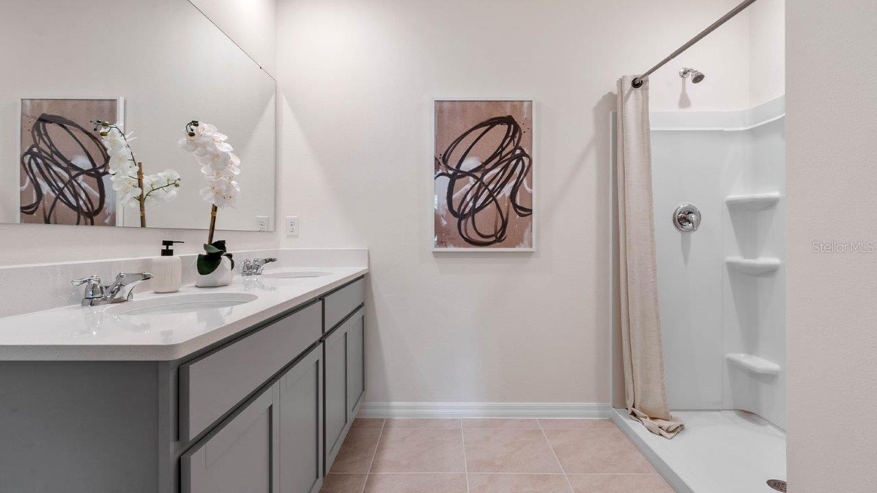 Image 28 of 38 For 207 Taylor Groves Drive