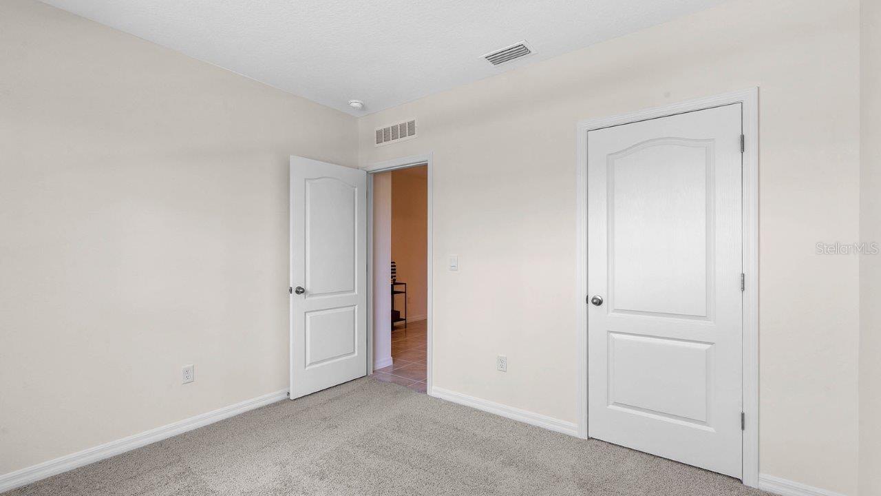Image 32 of 38 For 207 Taylor Groves Drive