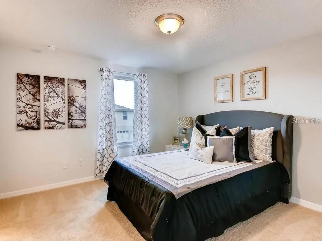 Image 12 of 25 For 17061 Water Spring Boulevard