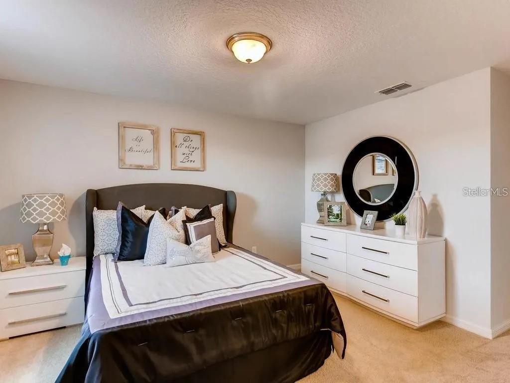 Image 13 of 25 For 17061 Water Spring Boulevard