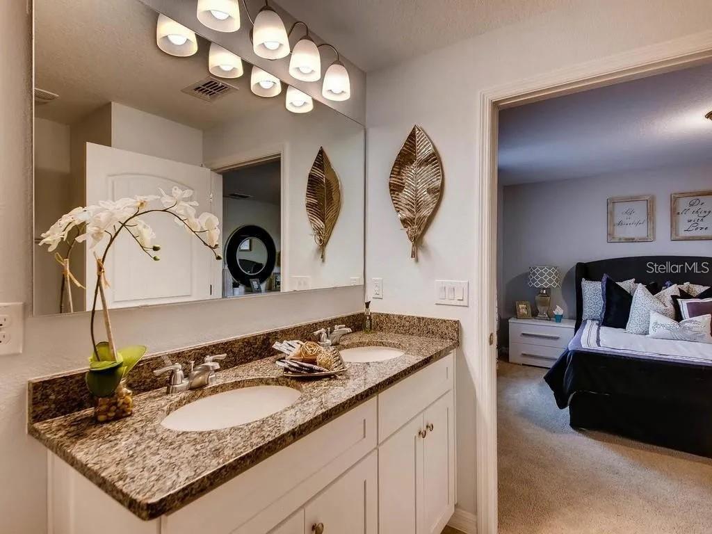Image 19 of 25 For 17061 Water Spring Boulevard